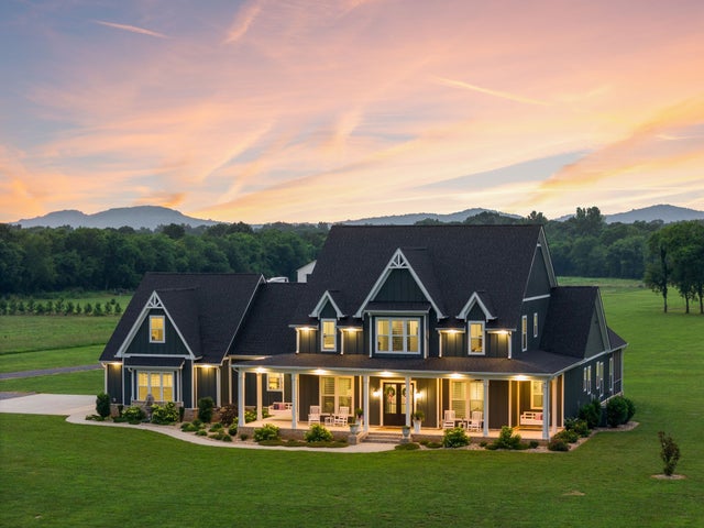 8385 Lascassas Pike, Lascassas