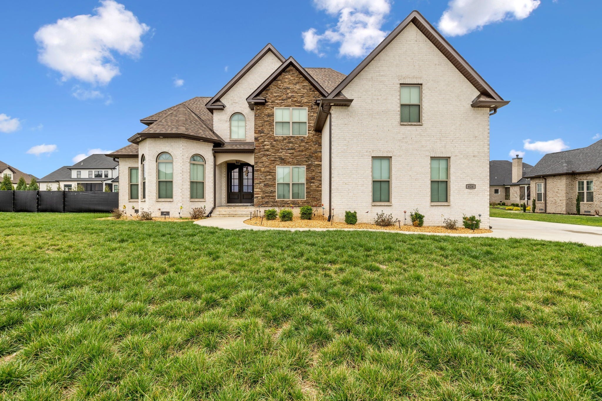 Photo of Listing #2928029