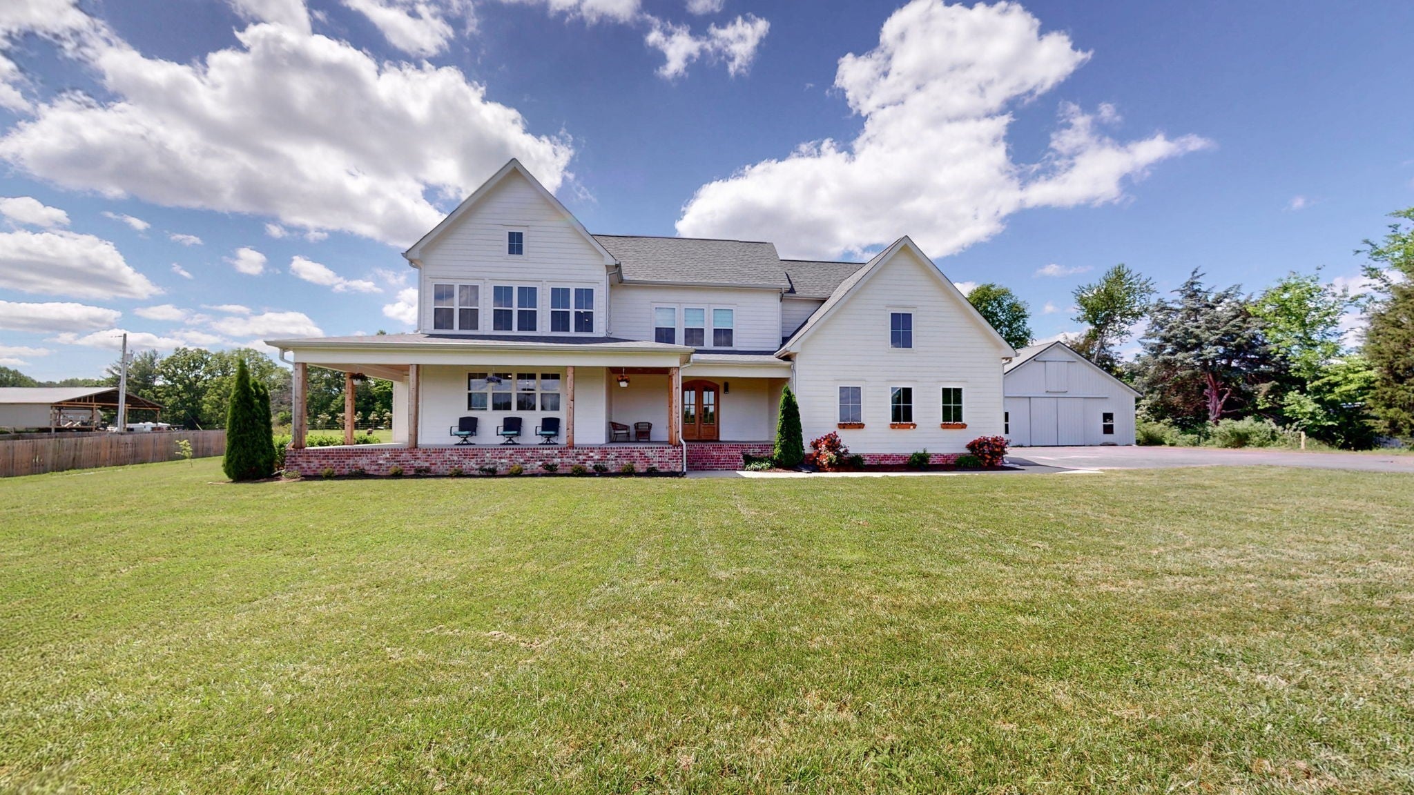 Photo of Listing #2928052
