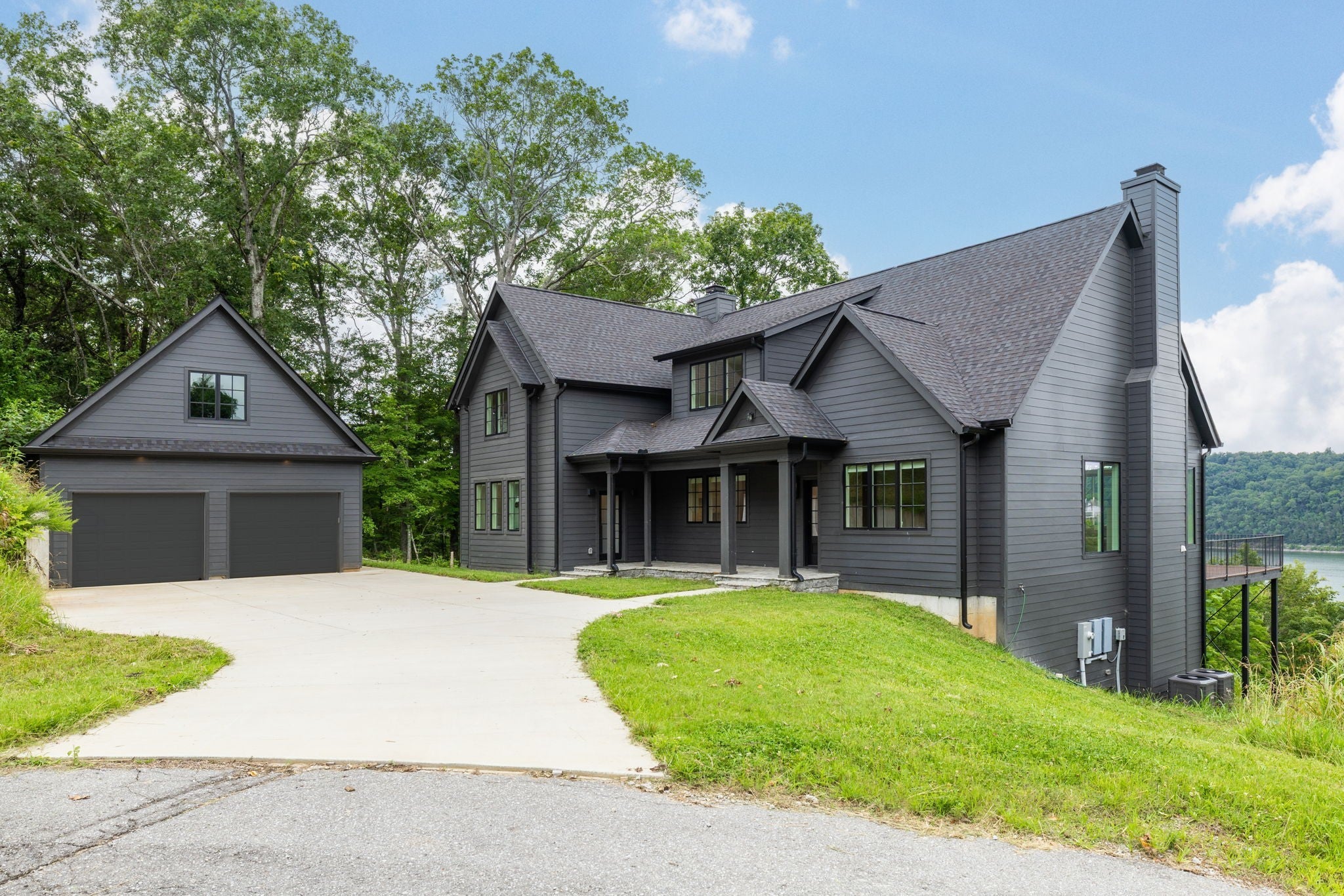Photo of Listing #2928895