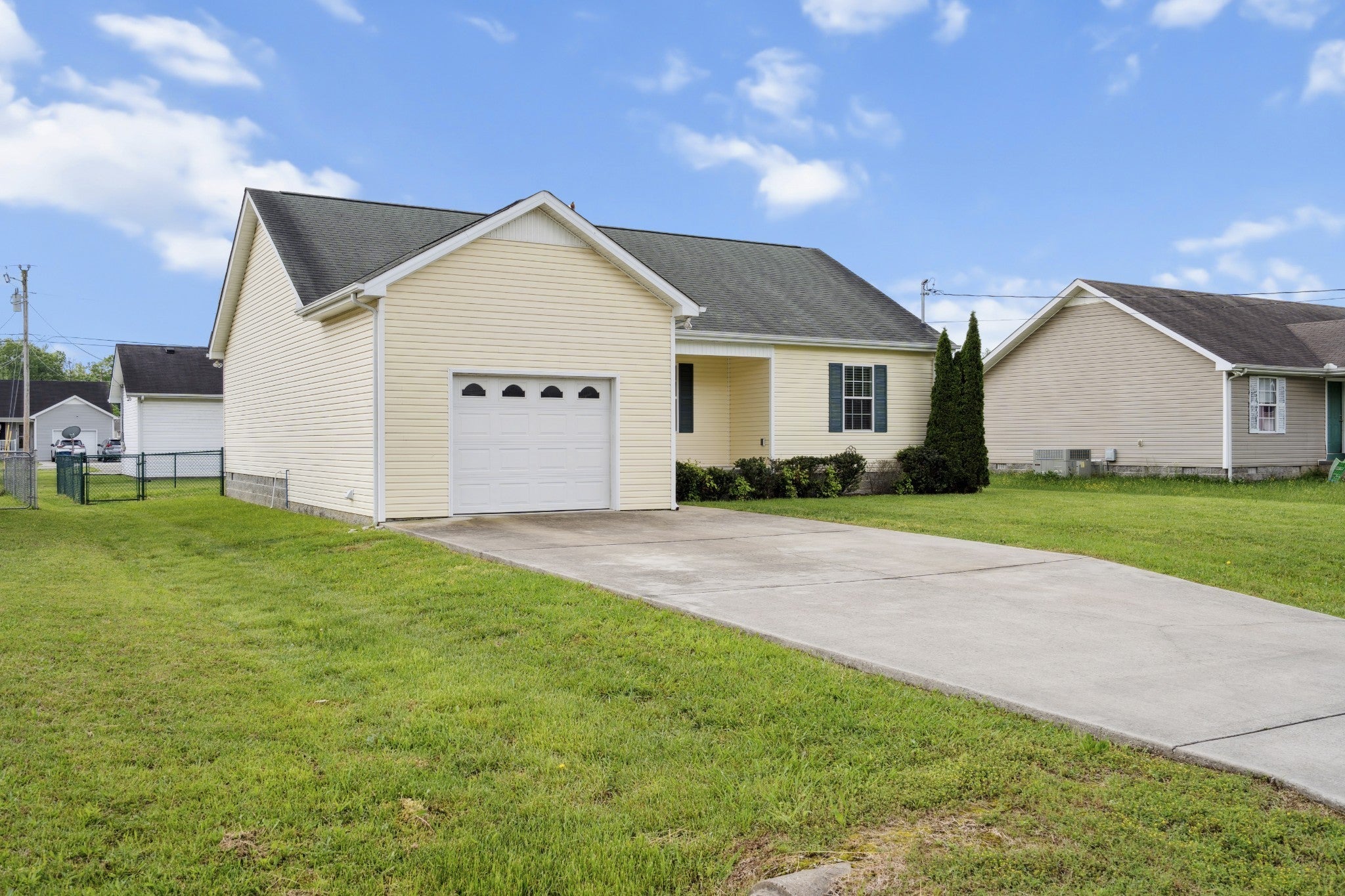 Photo of Listing #2930102