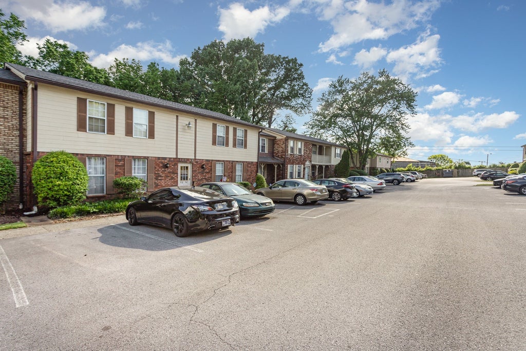 938 Coarsey Dr, Nashville