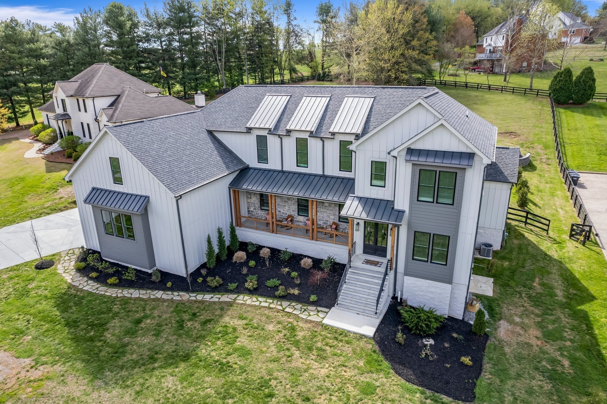 Photo of Listing #2930150