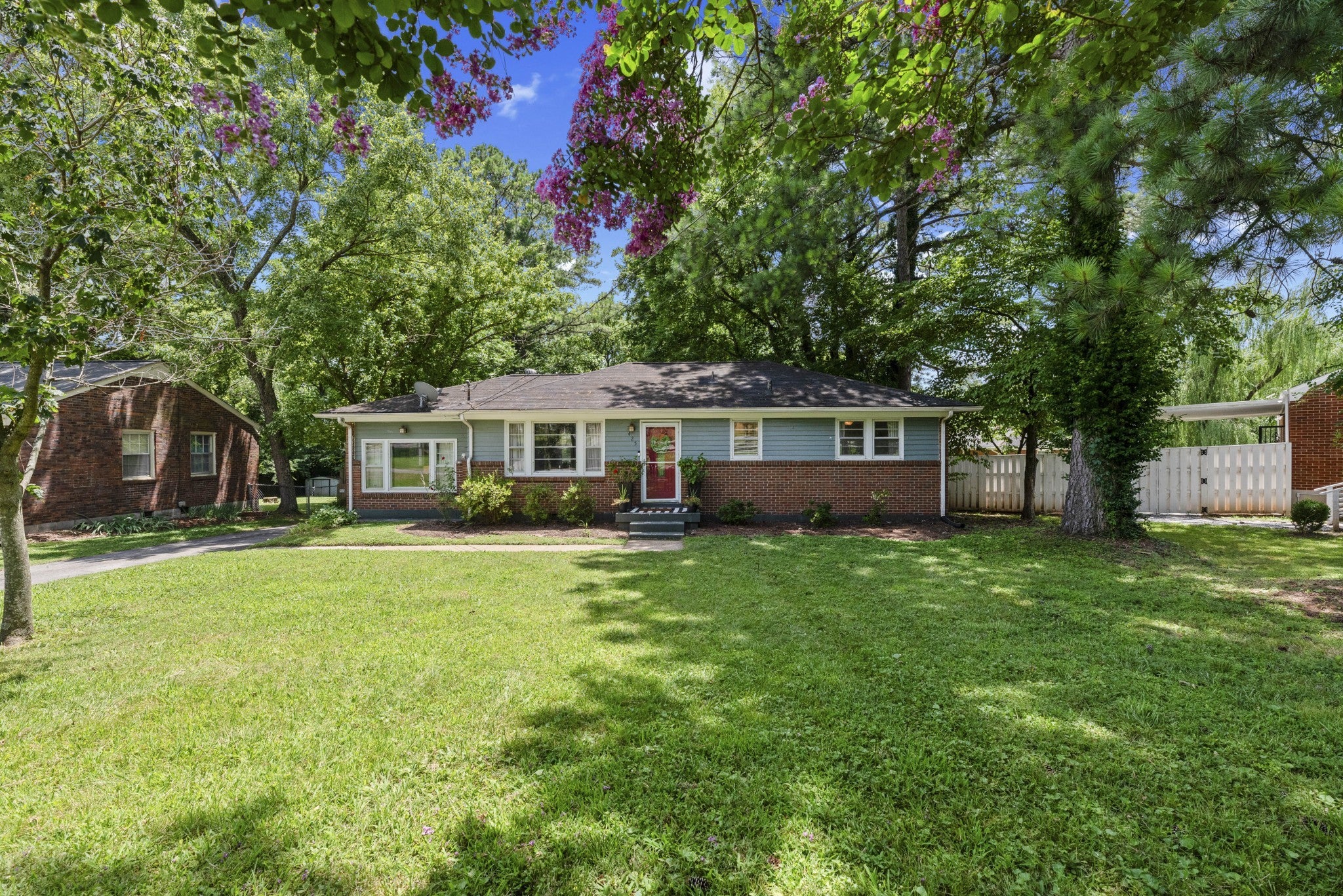 Photo of Listing #2930202