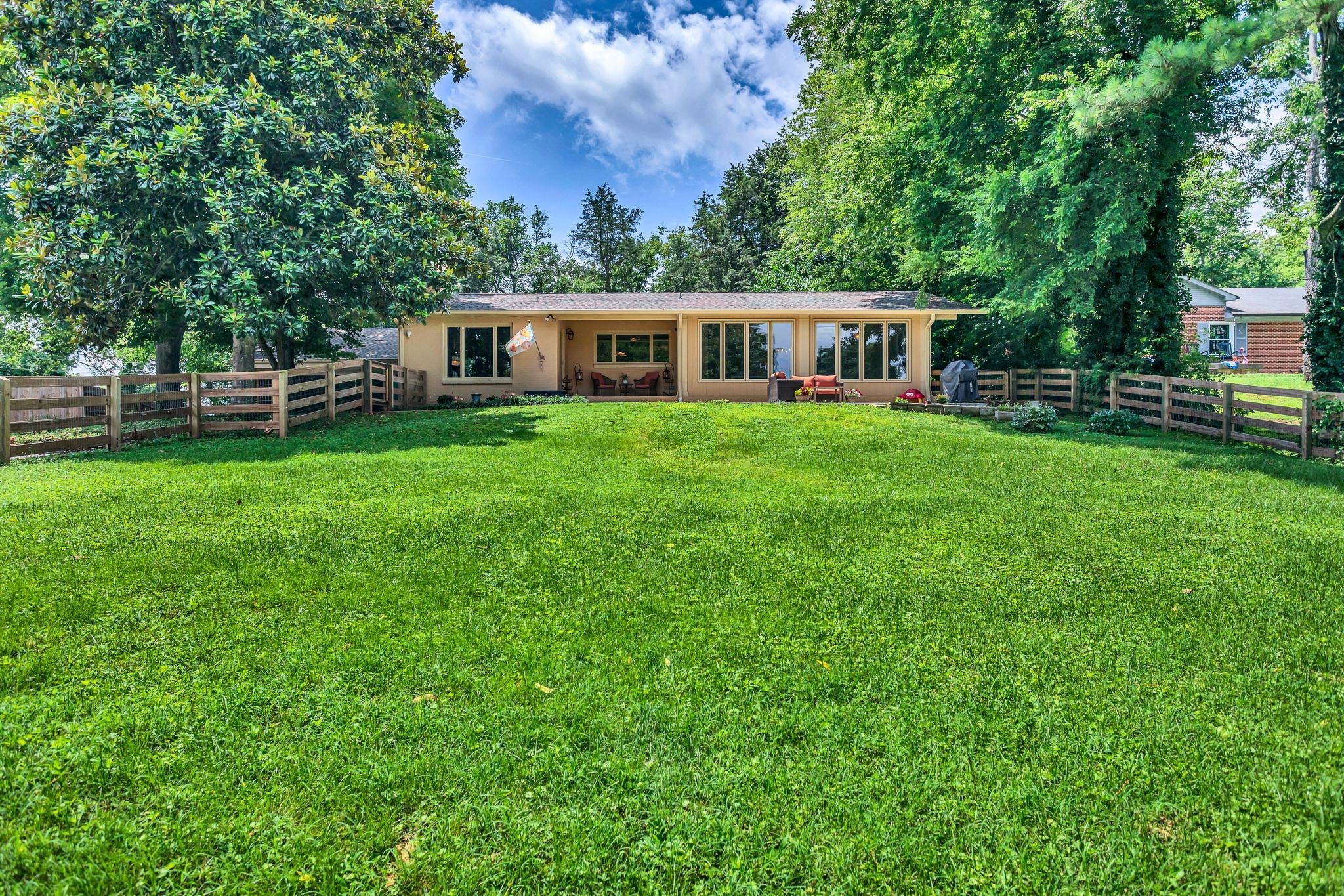 Photo of Listing #2930237