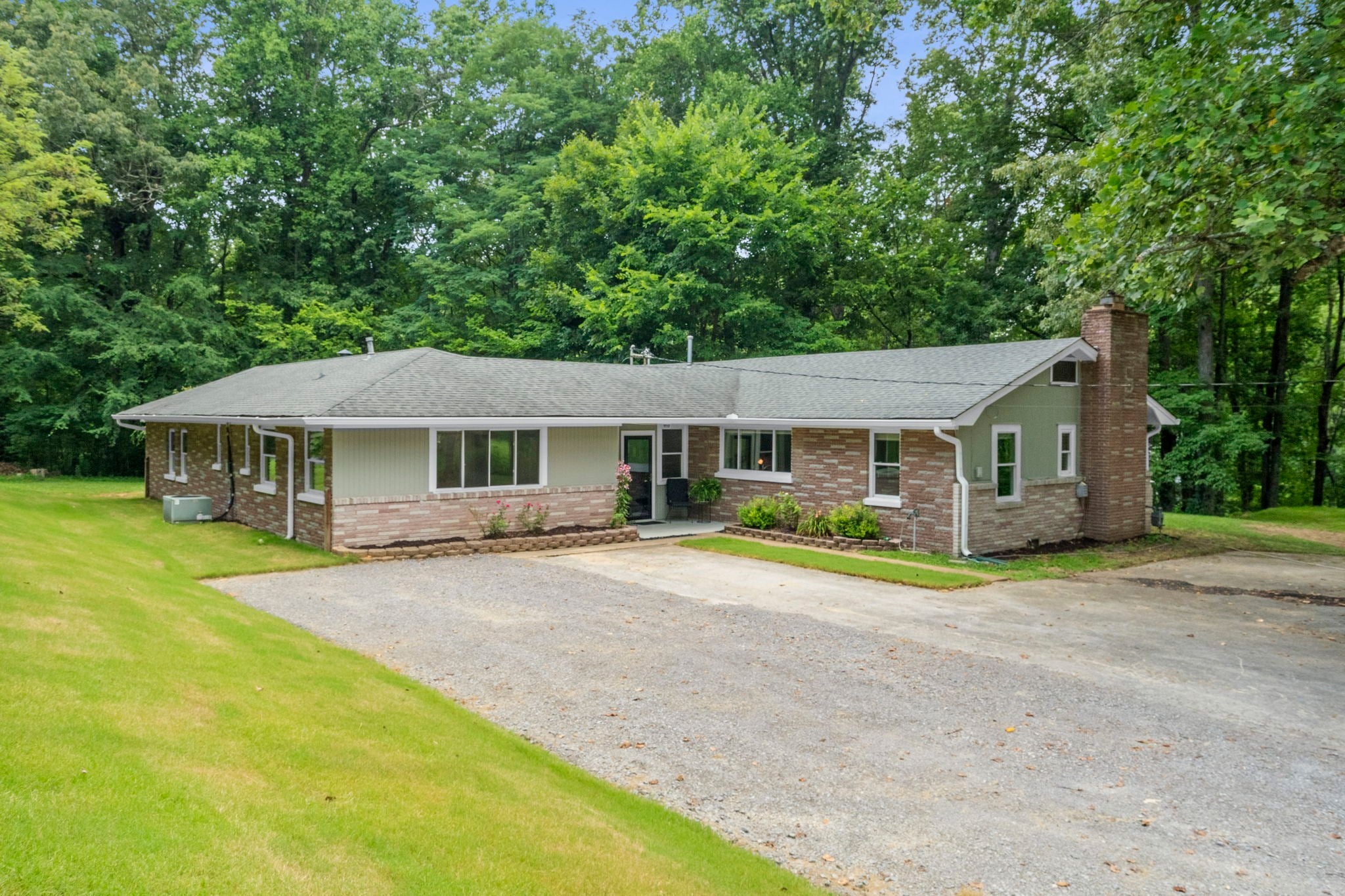 Photo of Listing #2930337