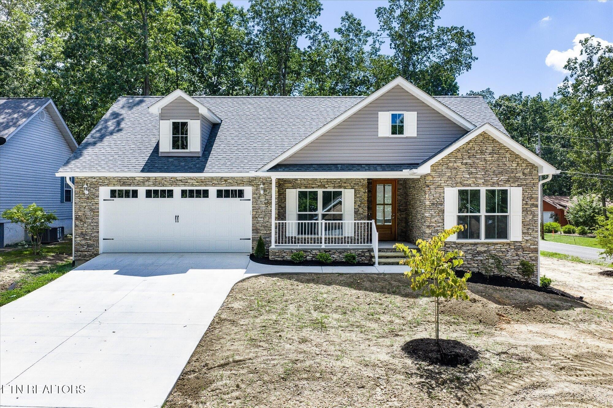 Photo of Listing #2930398