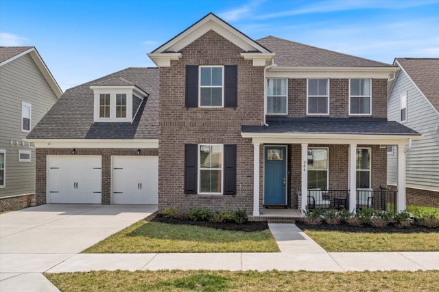 584 Snap Dragon Ln, Hendersonville