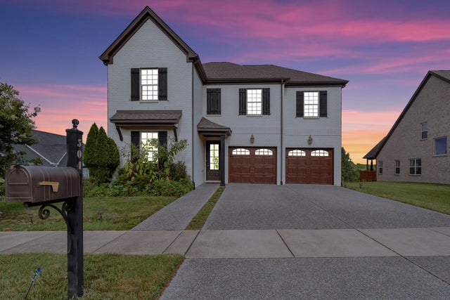 504 Lingering Way, Hendersonville