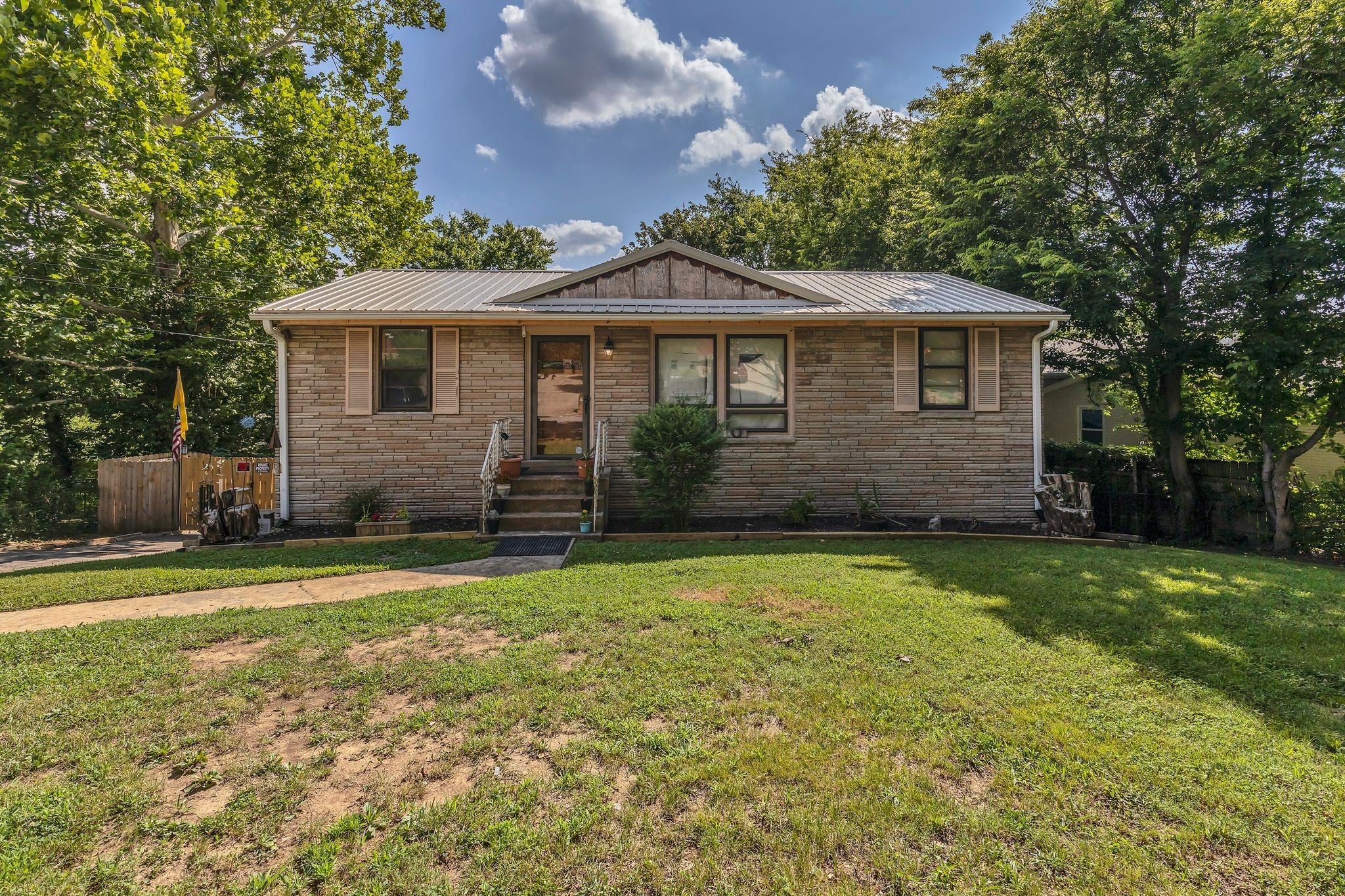 Photo of Listing #2936704