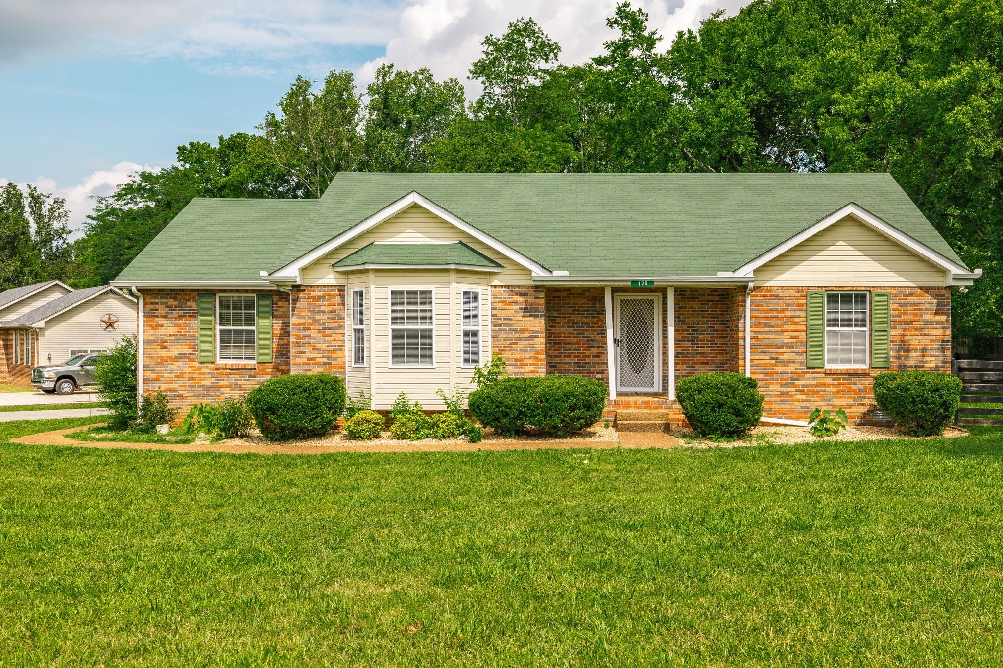 Photo of Listing #2936881