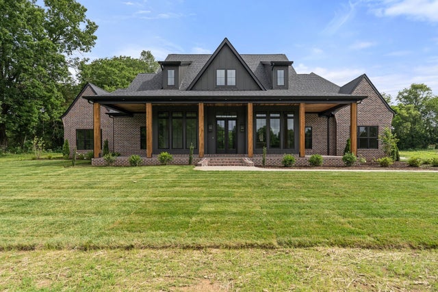 330 Canna Dr, Lascassas