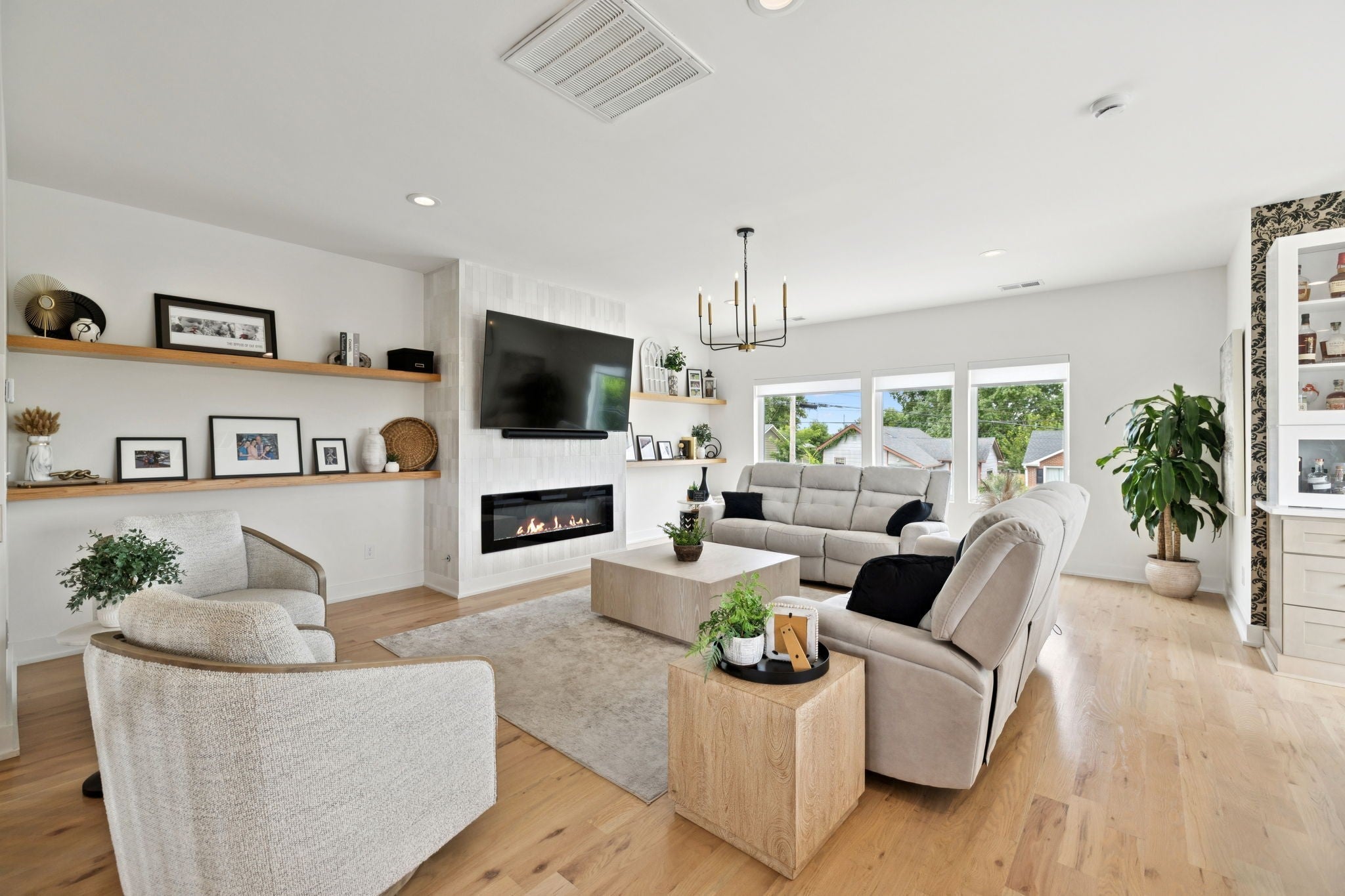 Photo of Listing #2938772