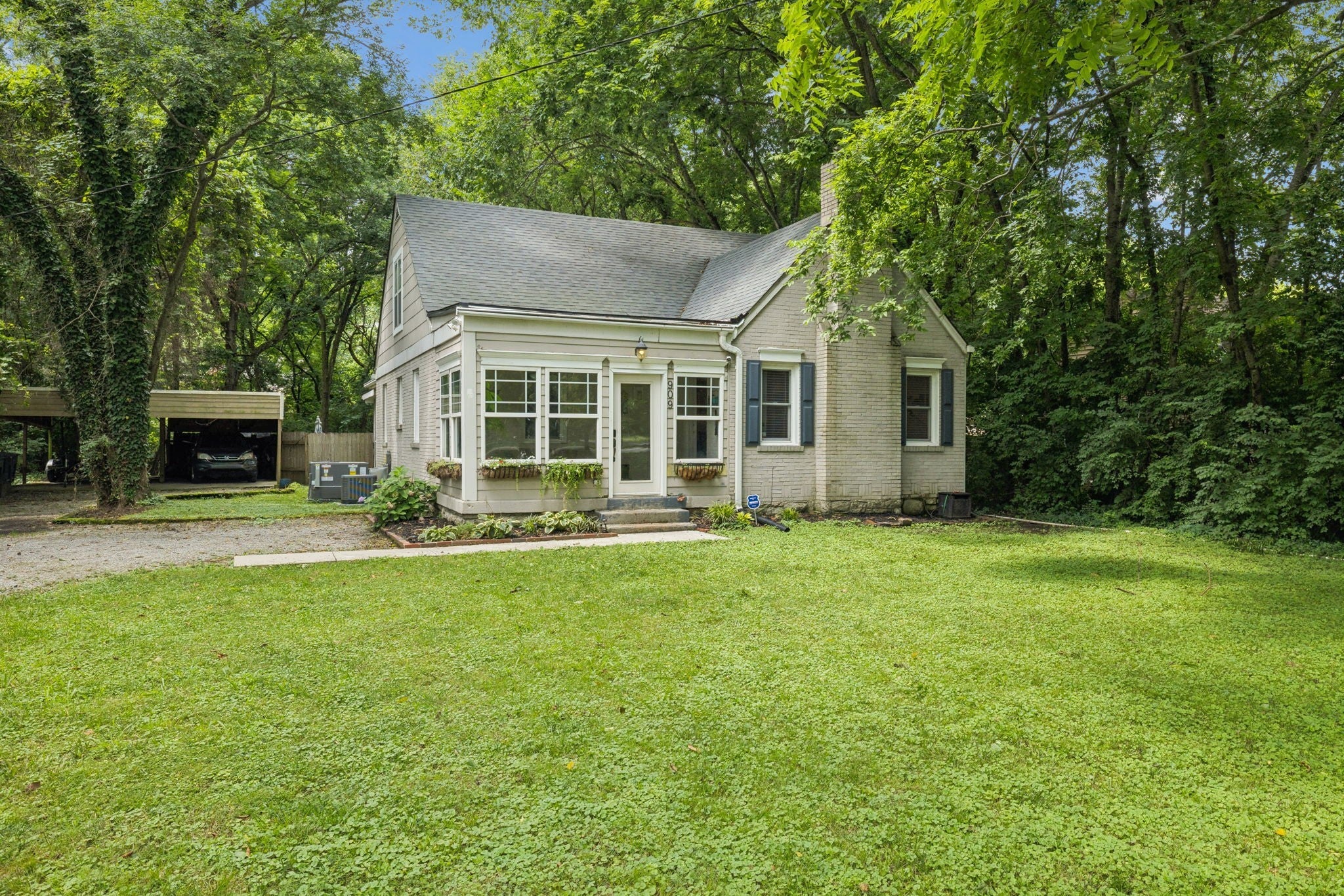 Photo of Listing #2938948
