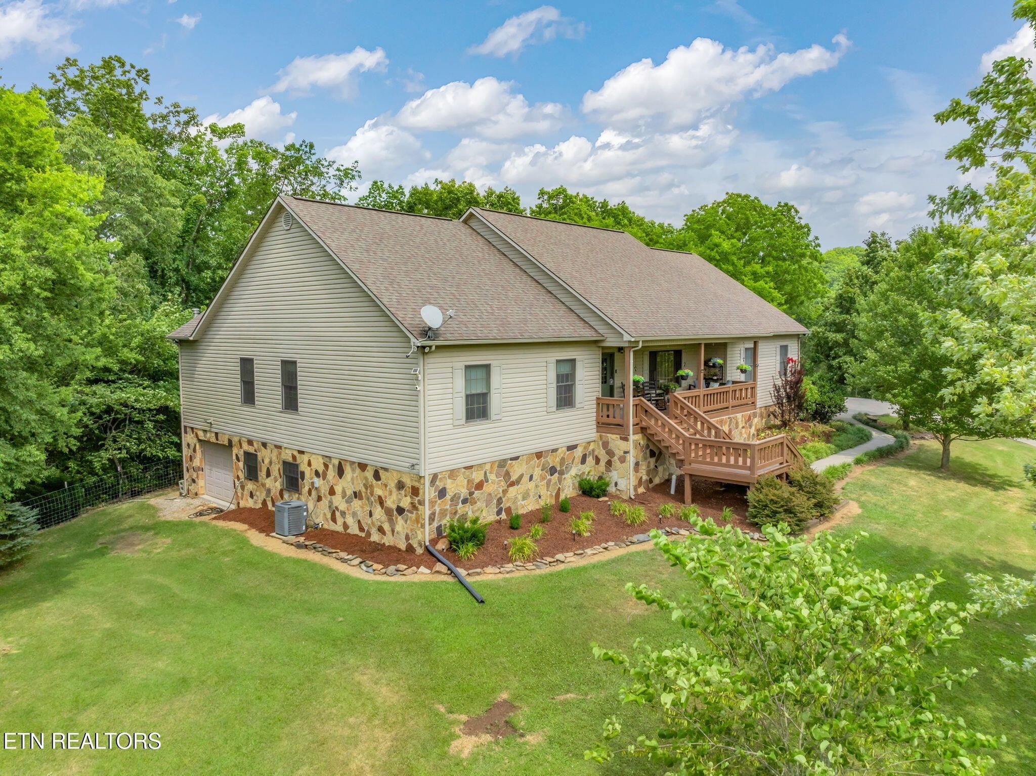 Photo of Listing #2938996