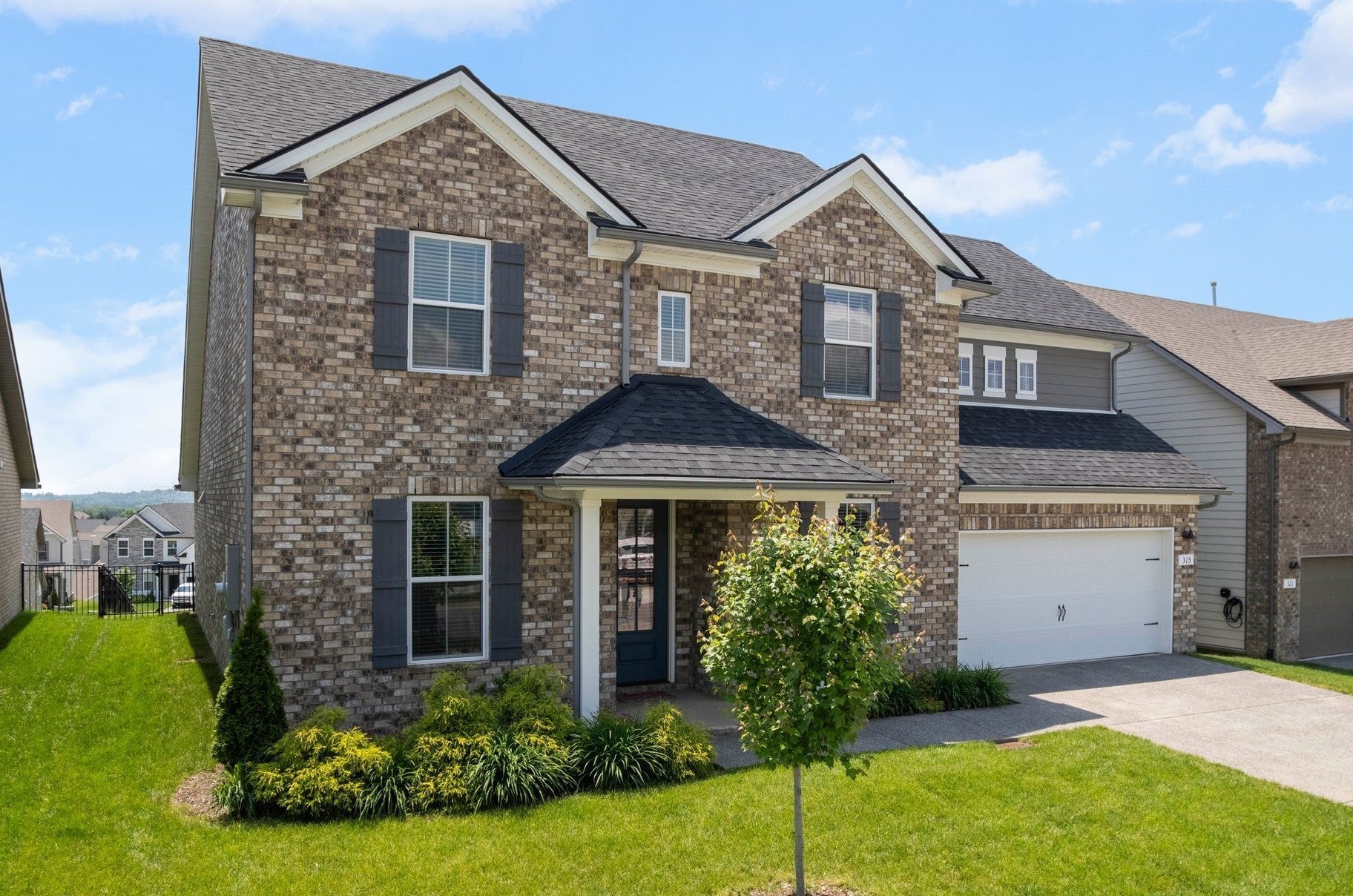 Photo of Listing #2939126