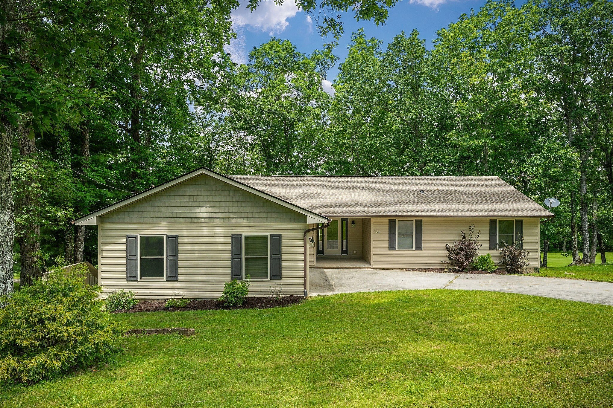 Photo of Listing #2940575