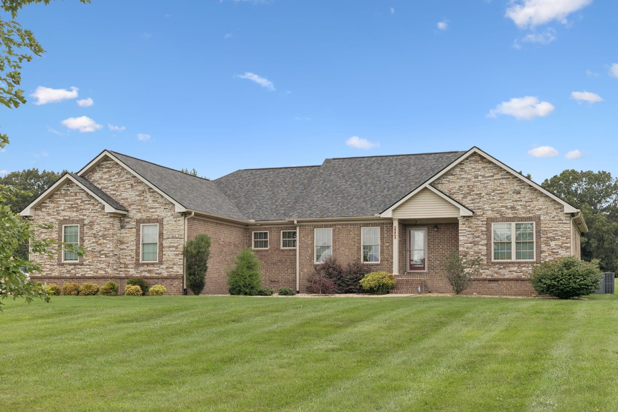 Photo of Listing #2940698