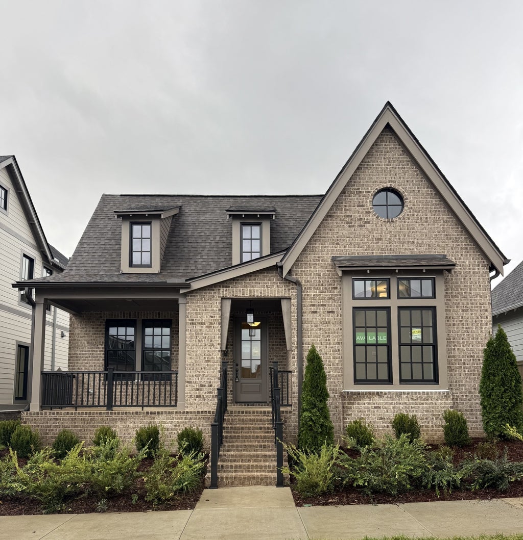 319 Deep Creek Drive, Spring Hill