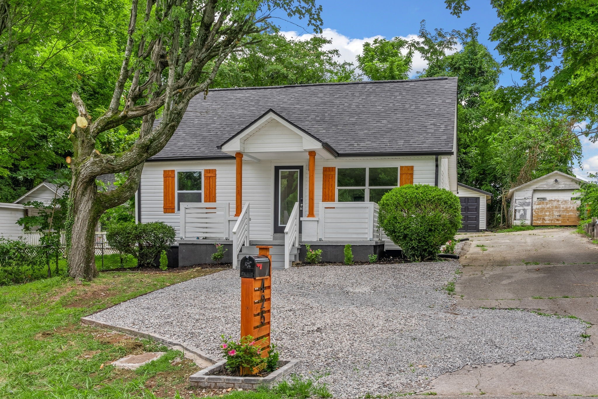 Photo of Listing #2940892