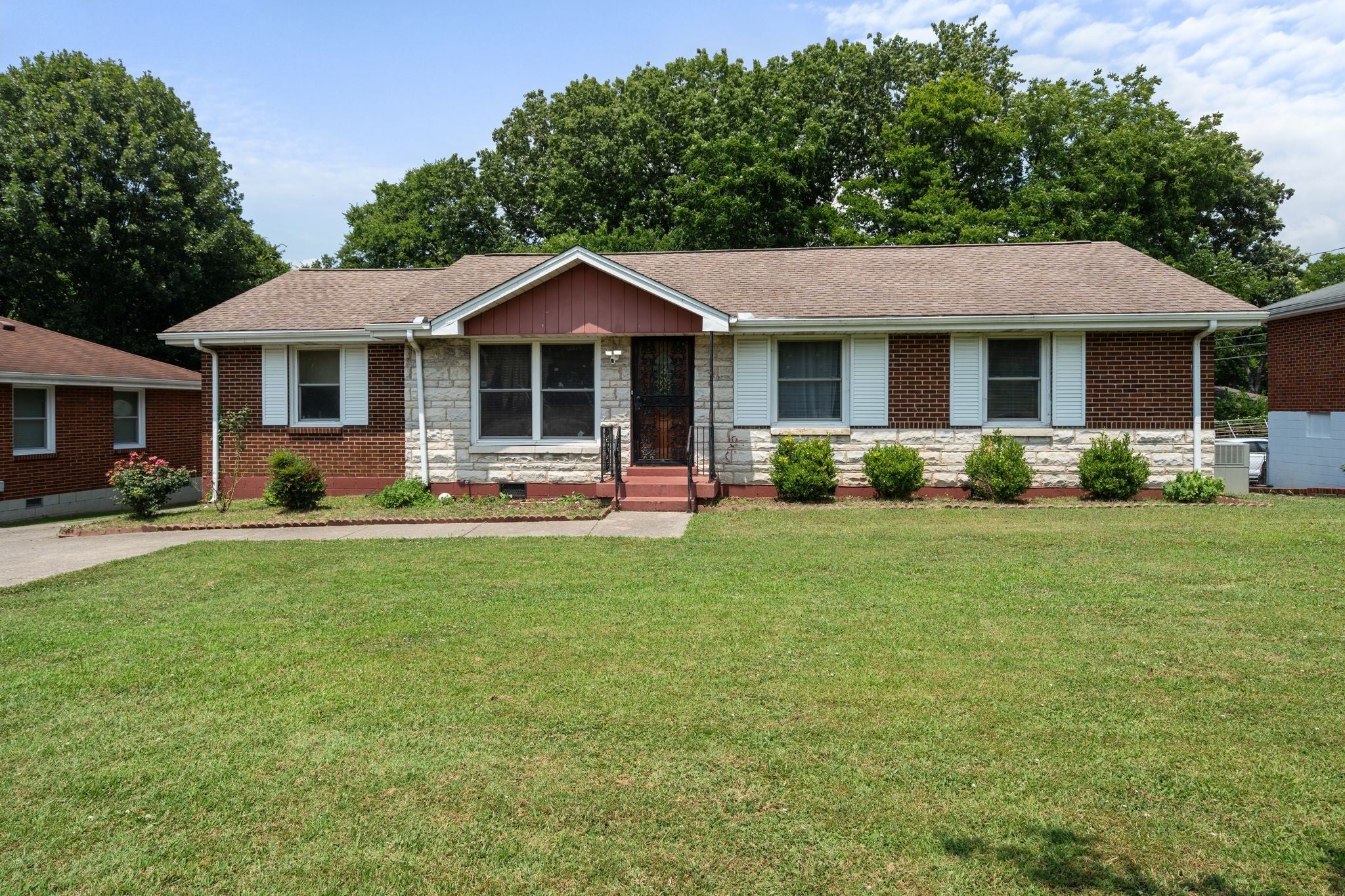 Photo of Listing #2941055