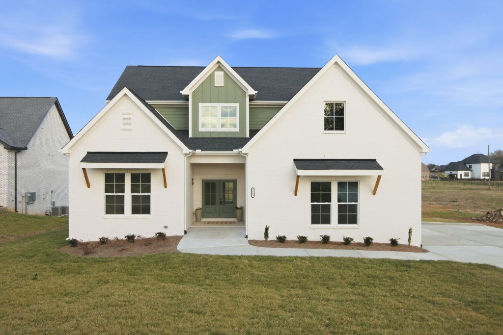 5509 E Overall Creek Rd, Rockvale