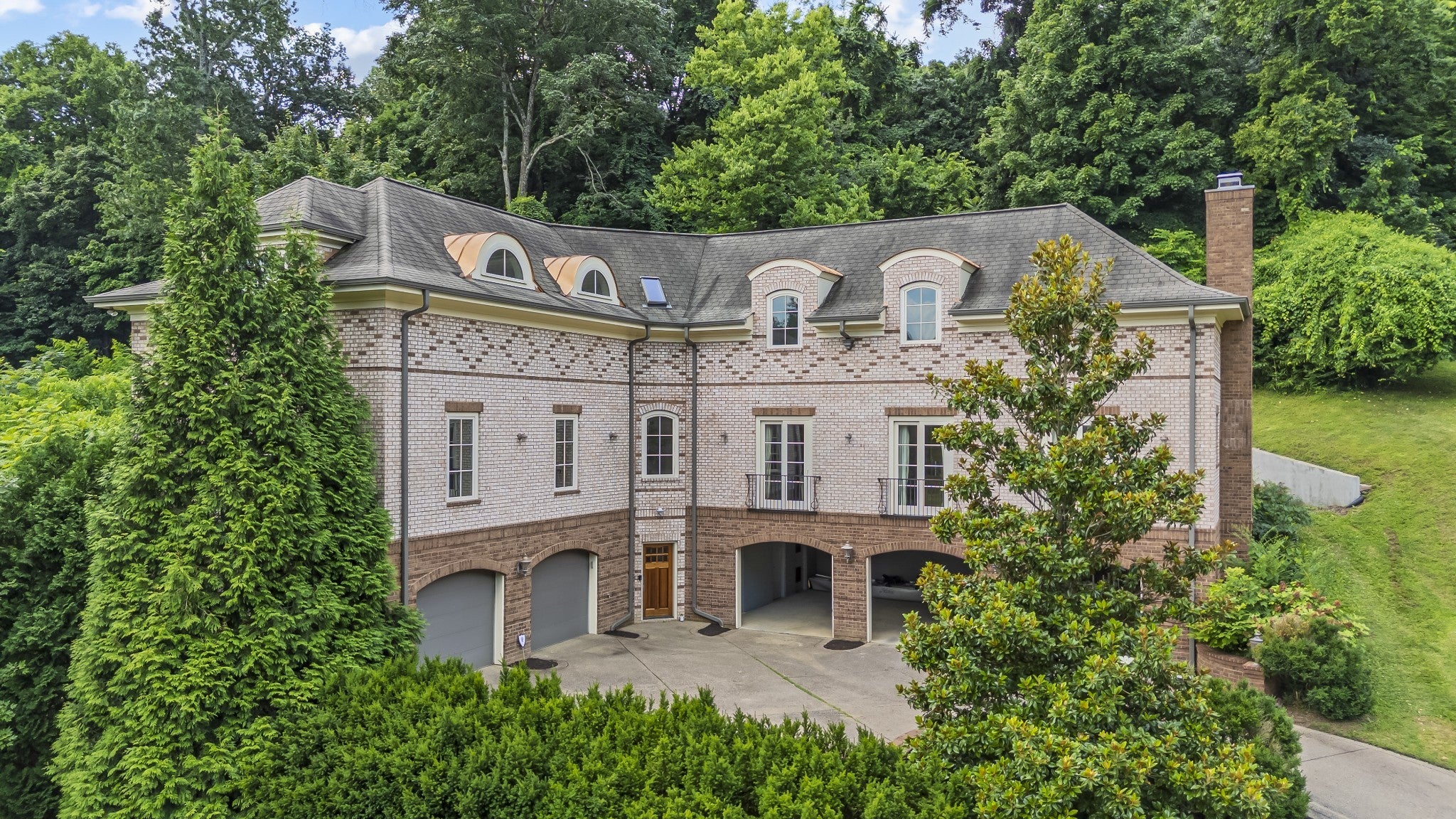 Photo of Listing #2942125