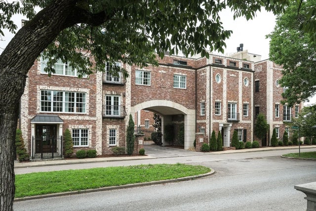 103 West End Close, Nashville