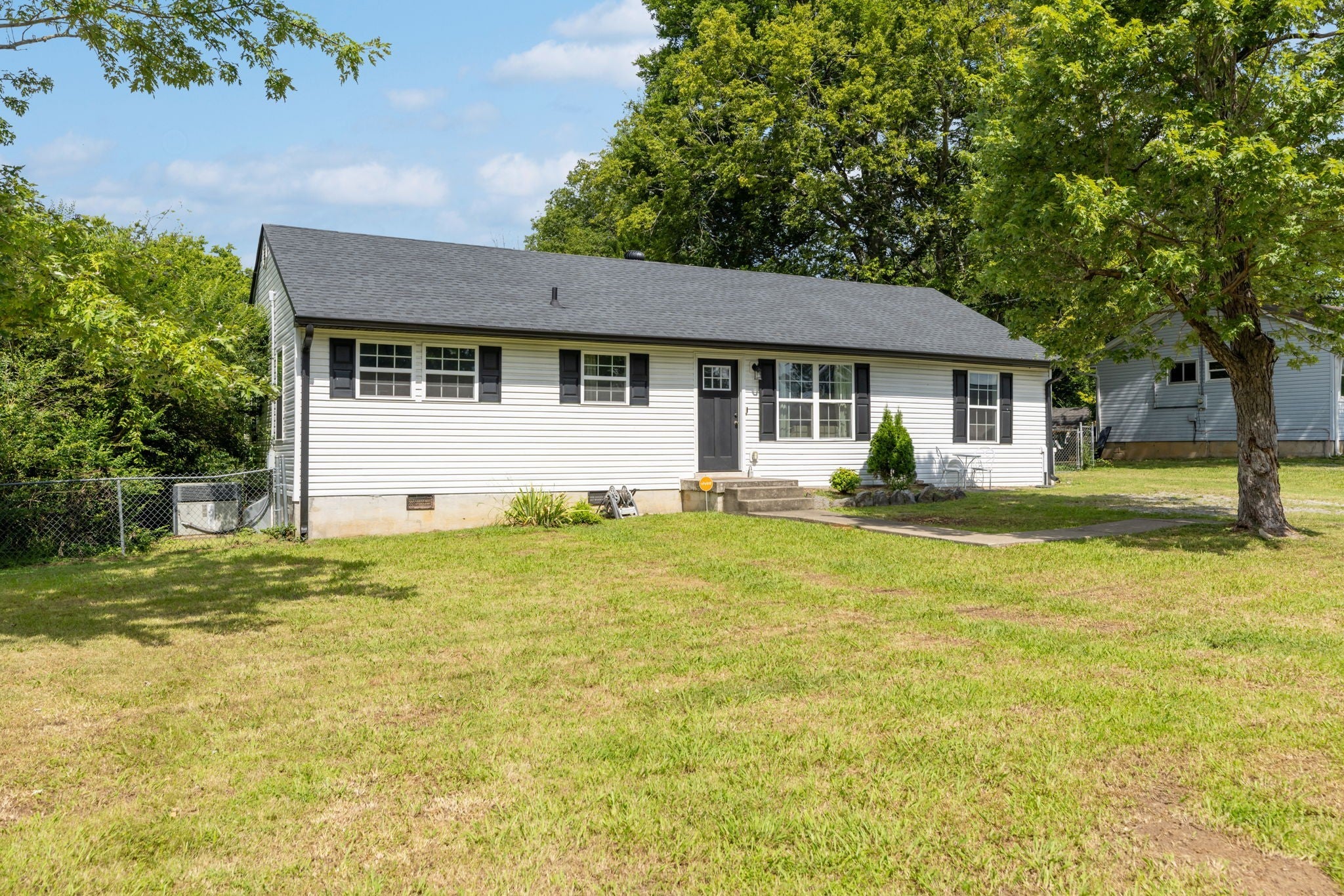 Photo of Listing #2943006