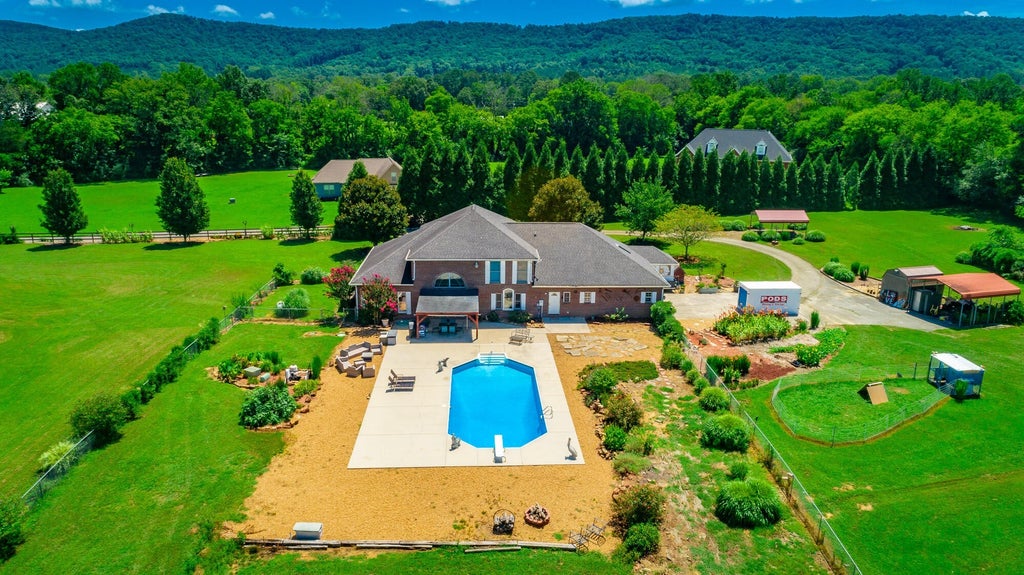 575 W Nickajack Road, Ringgold