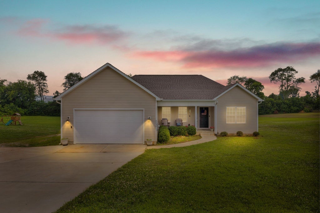 3232 Owl Hollow Rd, Belvidere