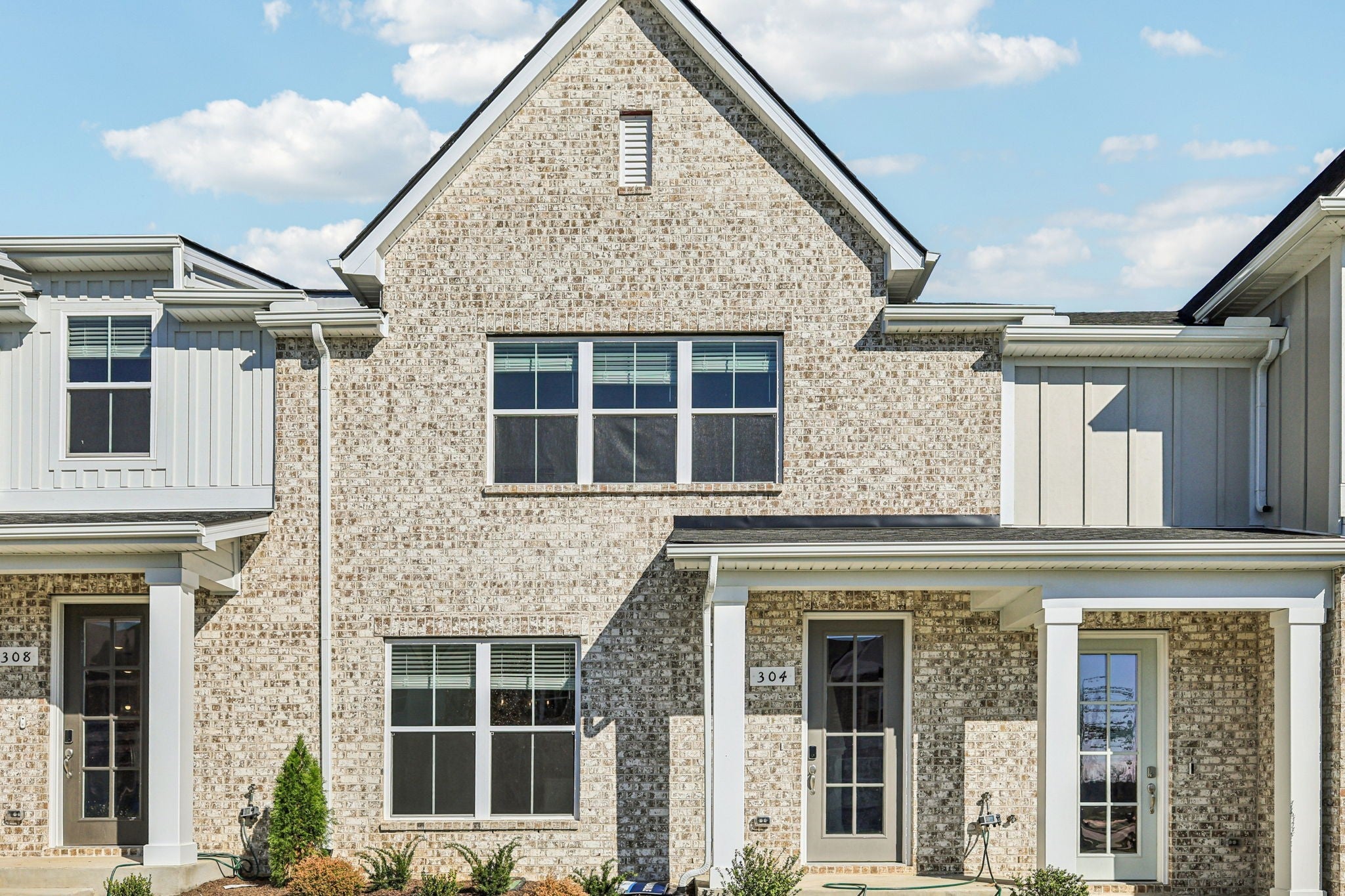 Photo of Listing #2943997