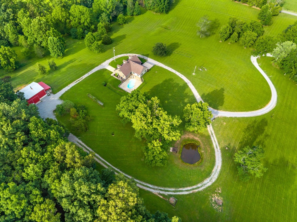 1012 Spring Creek Rd, Chapmansboro