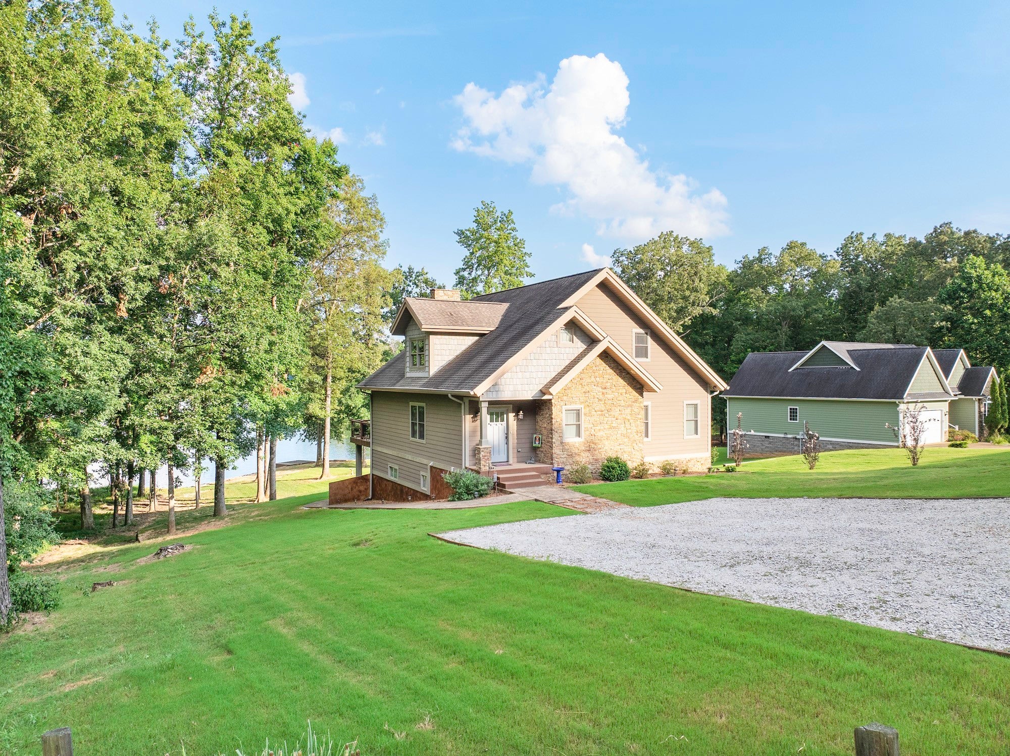 Photo of Listing #2944349