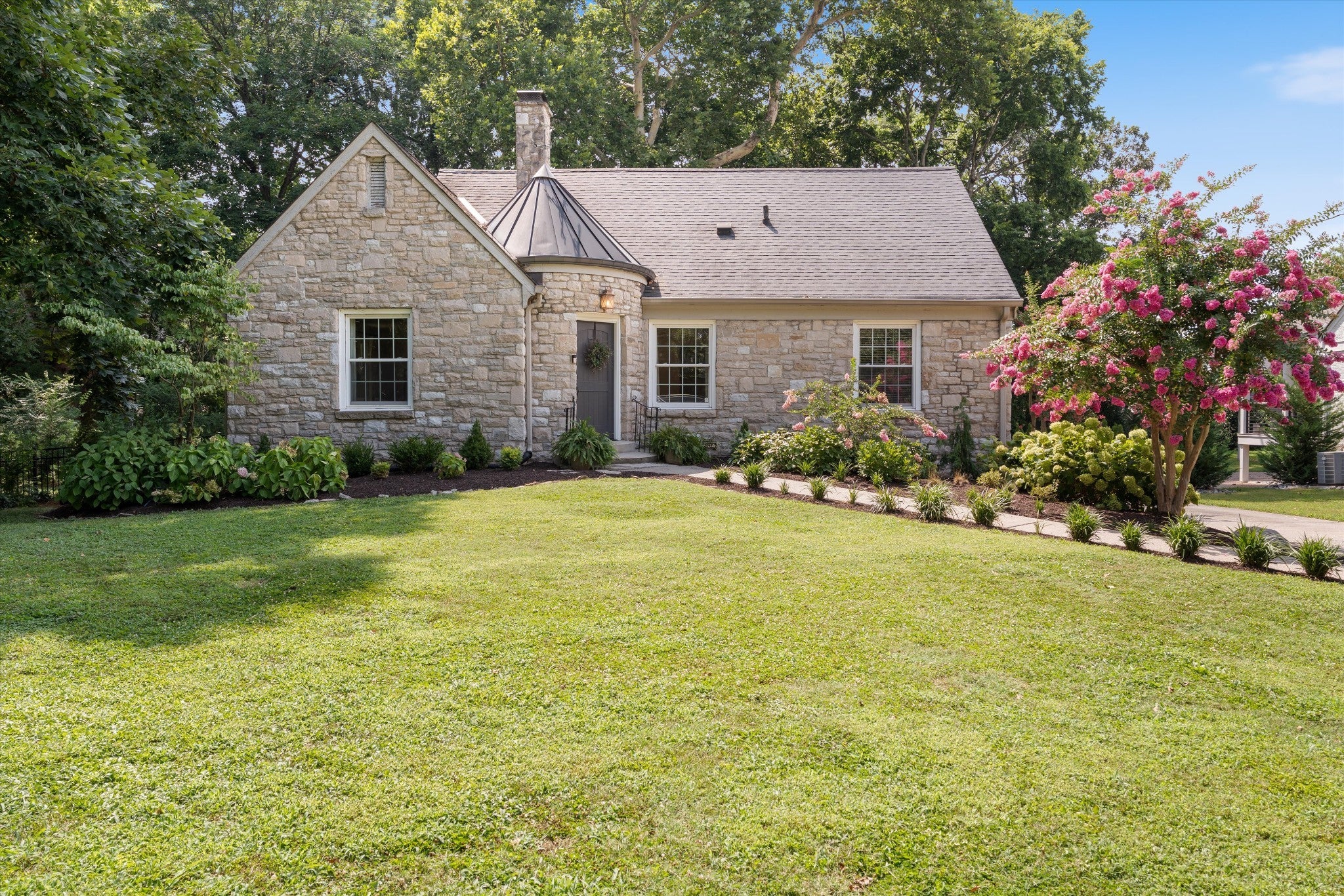 Photo of Listing #2944755