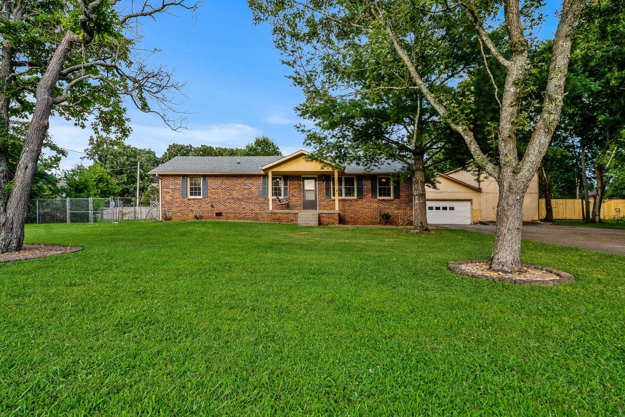Photo of Listing #2945415