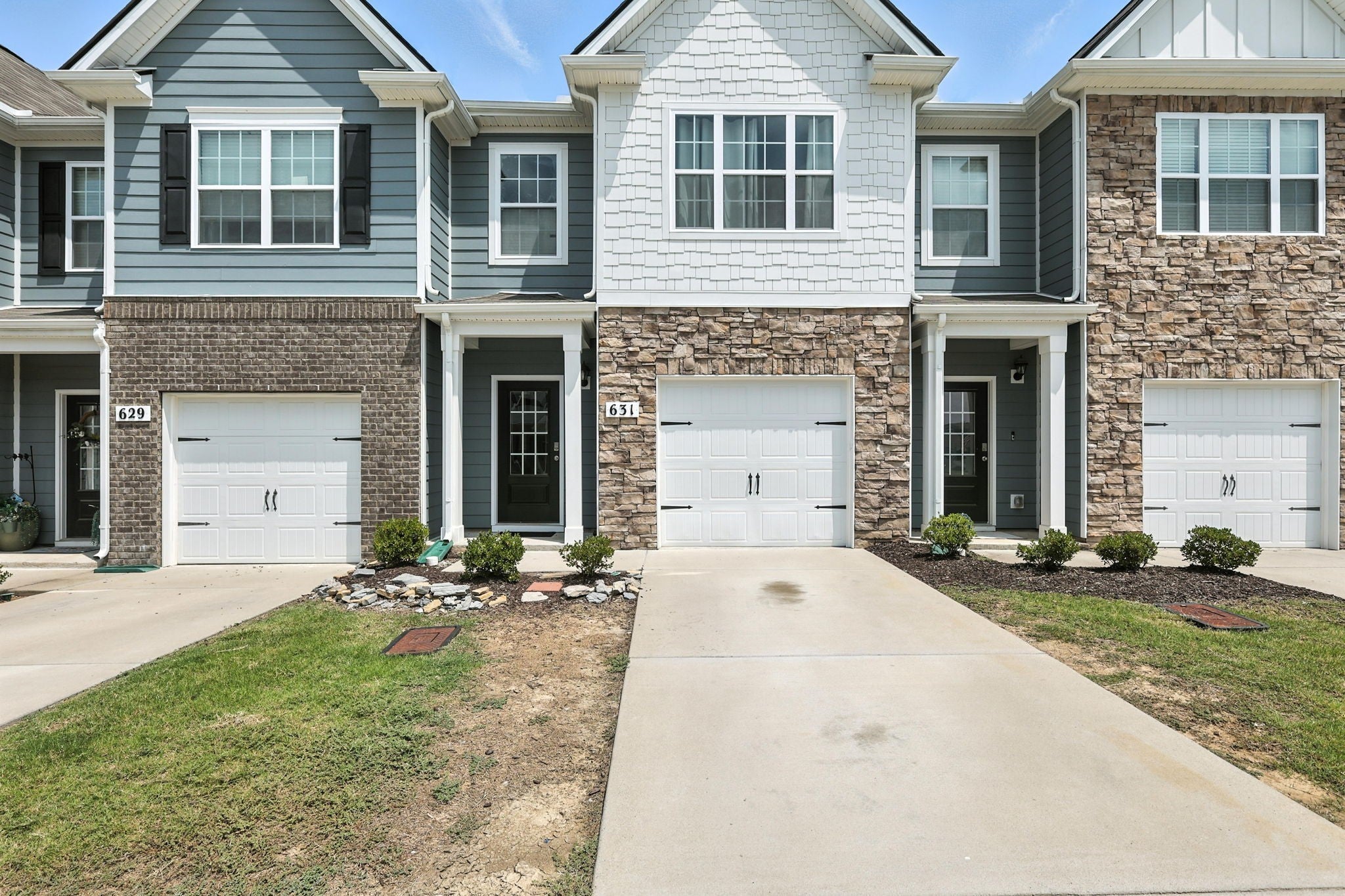 Photo of Listing #2945899