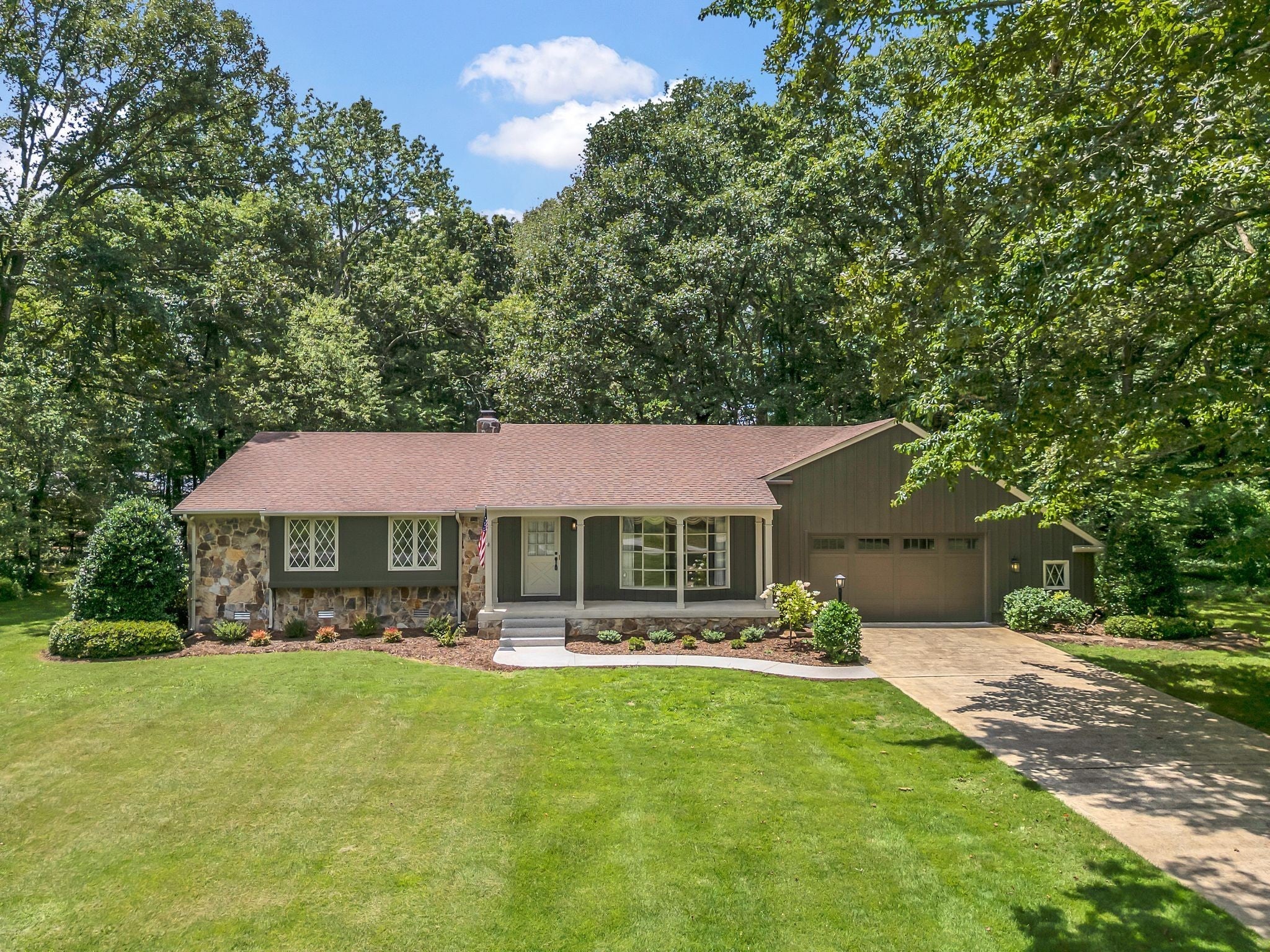 Photo of Listing #2945956
