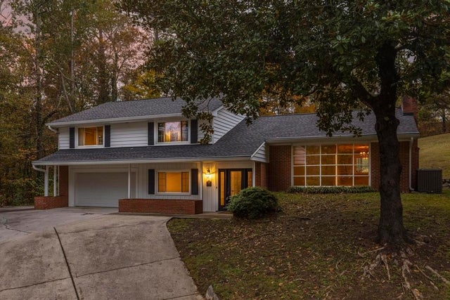 103 James Avenue Nw, Cleveland