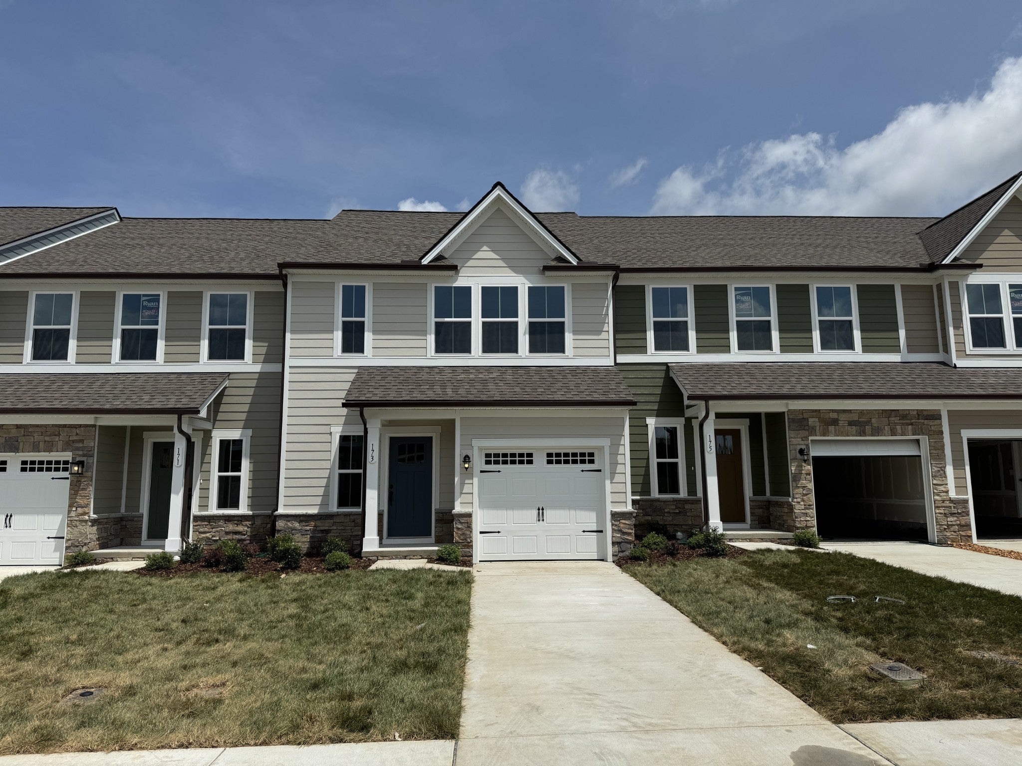 Photo of Listing #2946038