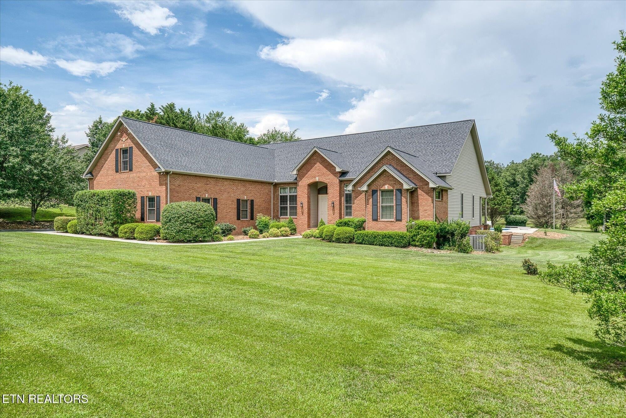 Photo of Listing #2946413
