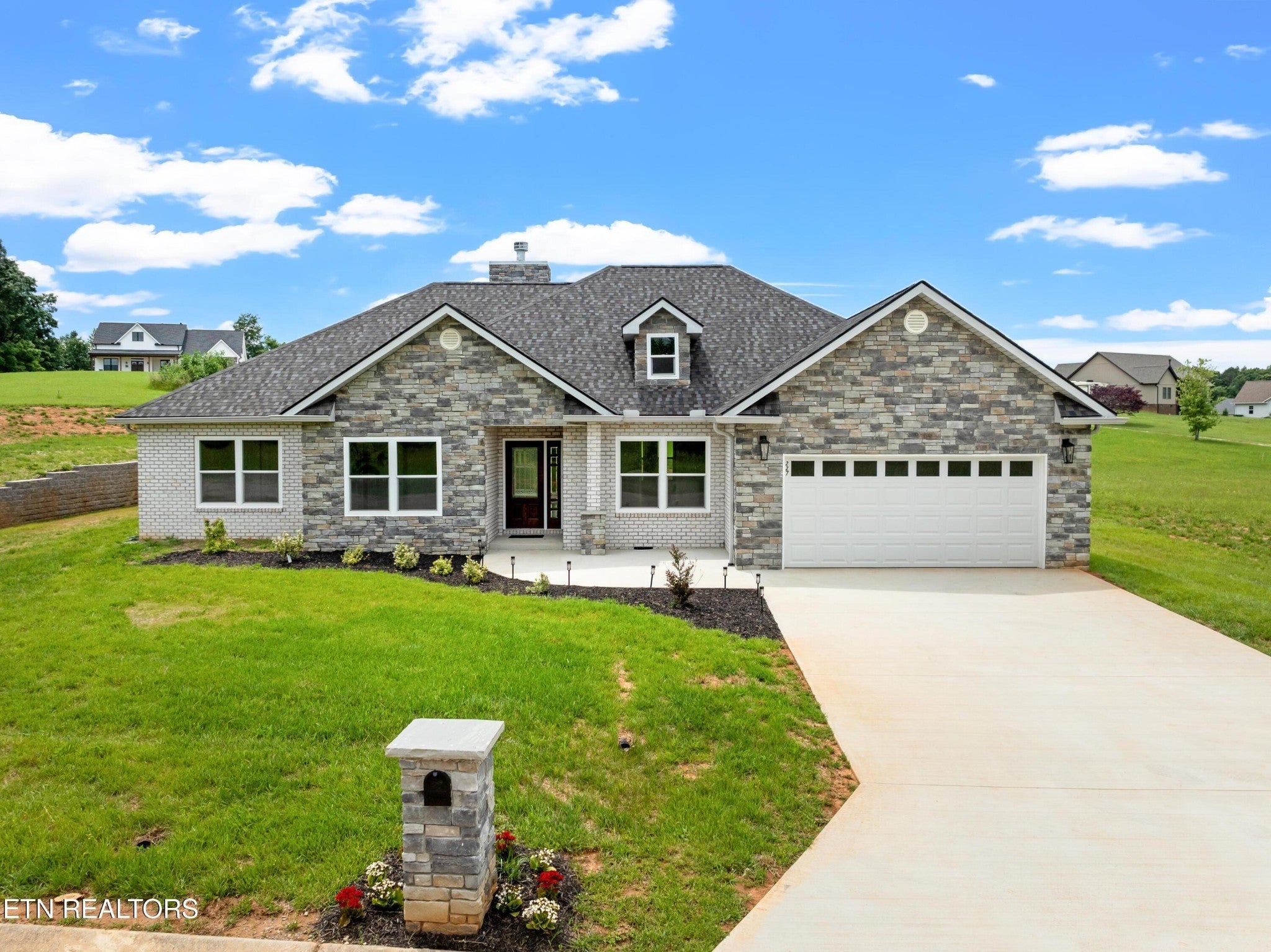 Photo of Listing #2955077