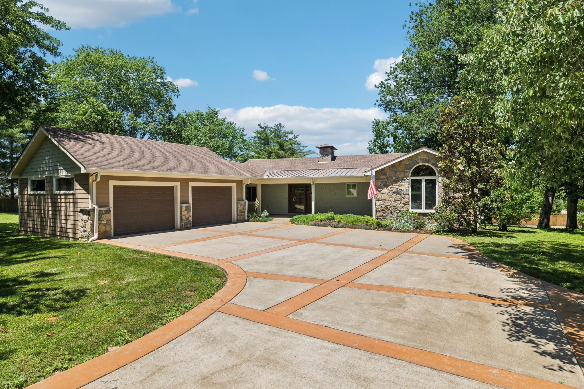 Home for sale in 8166 Poplar Creek Rd Nashville, TN