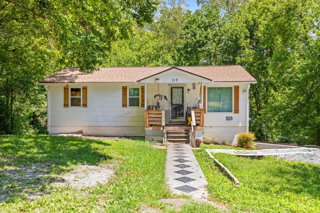 117 Newton Drive Se, Cleveland