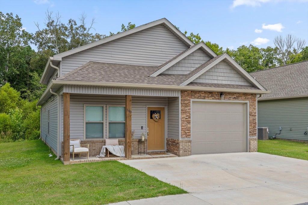 140 Rock Bridge Drive, Ringgold