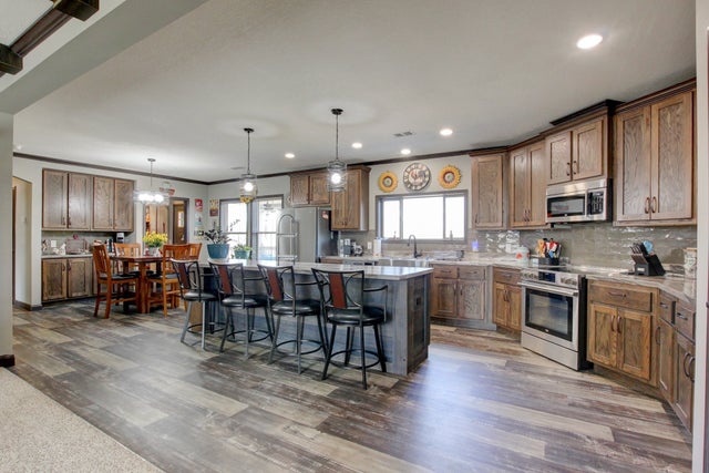 212 Skyline Rdg, Dover