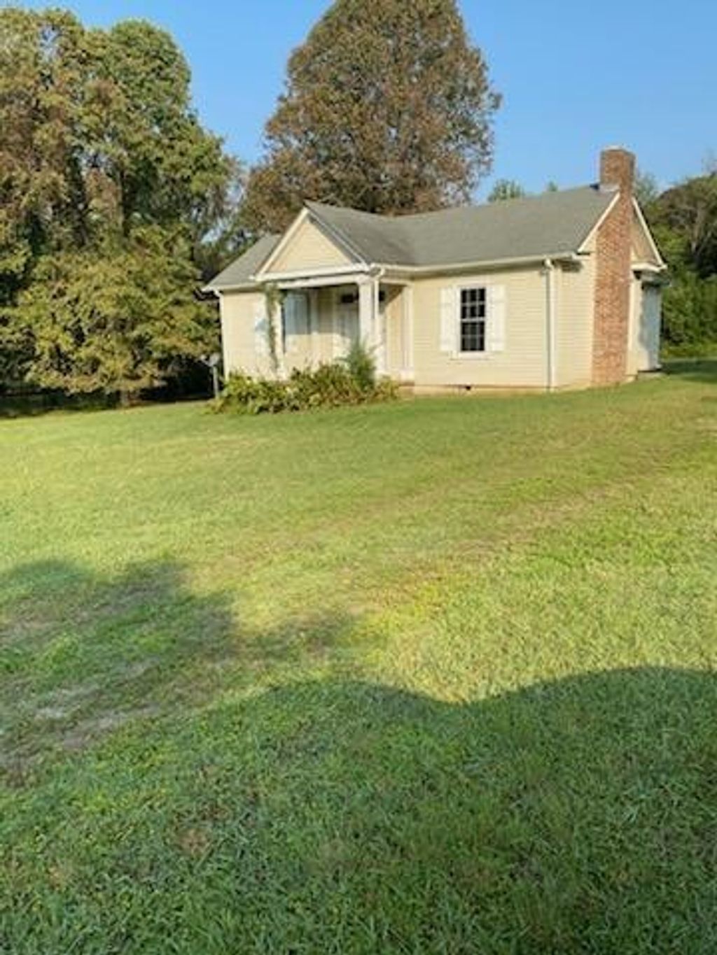 972 Fall River Rd, Goodspring