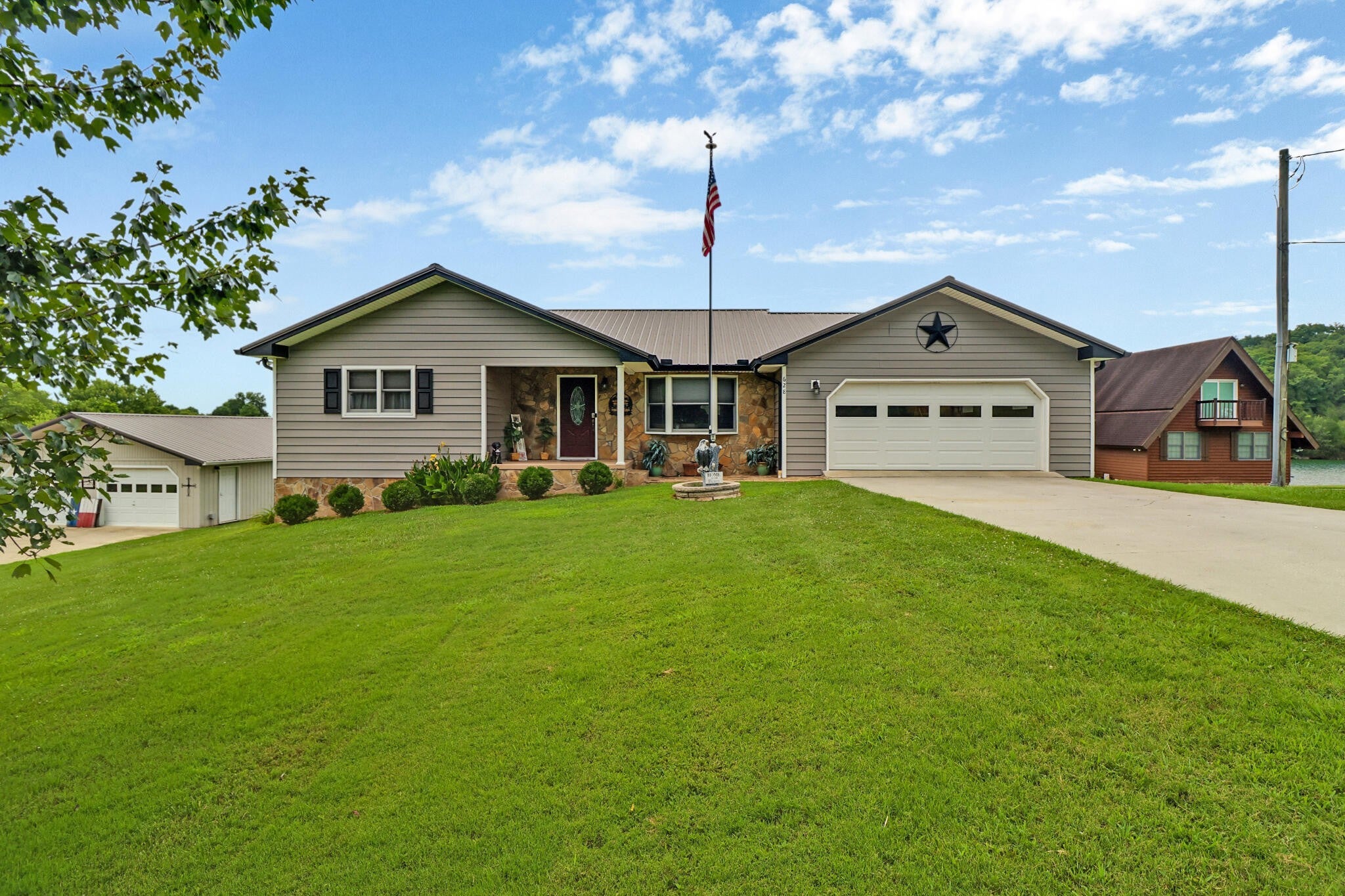 Photo of Listing #2963176