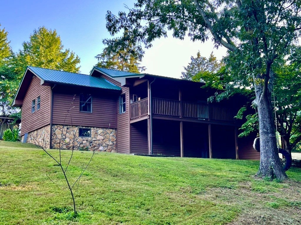 Home for sale in 198 Brandy Hollow Ln Portland, TN