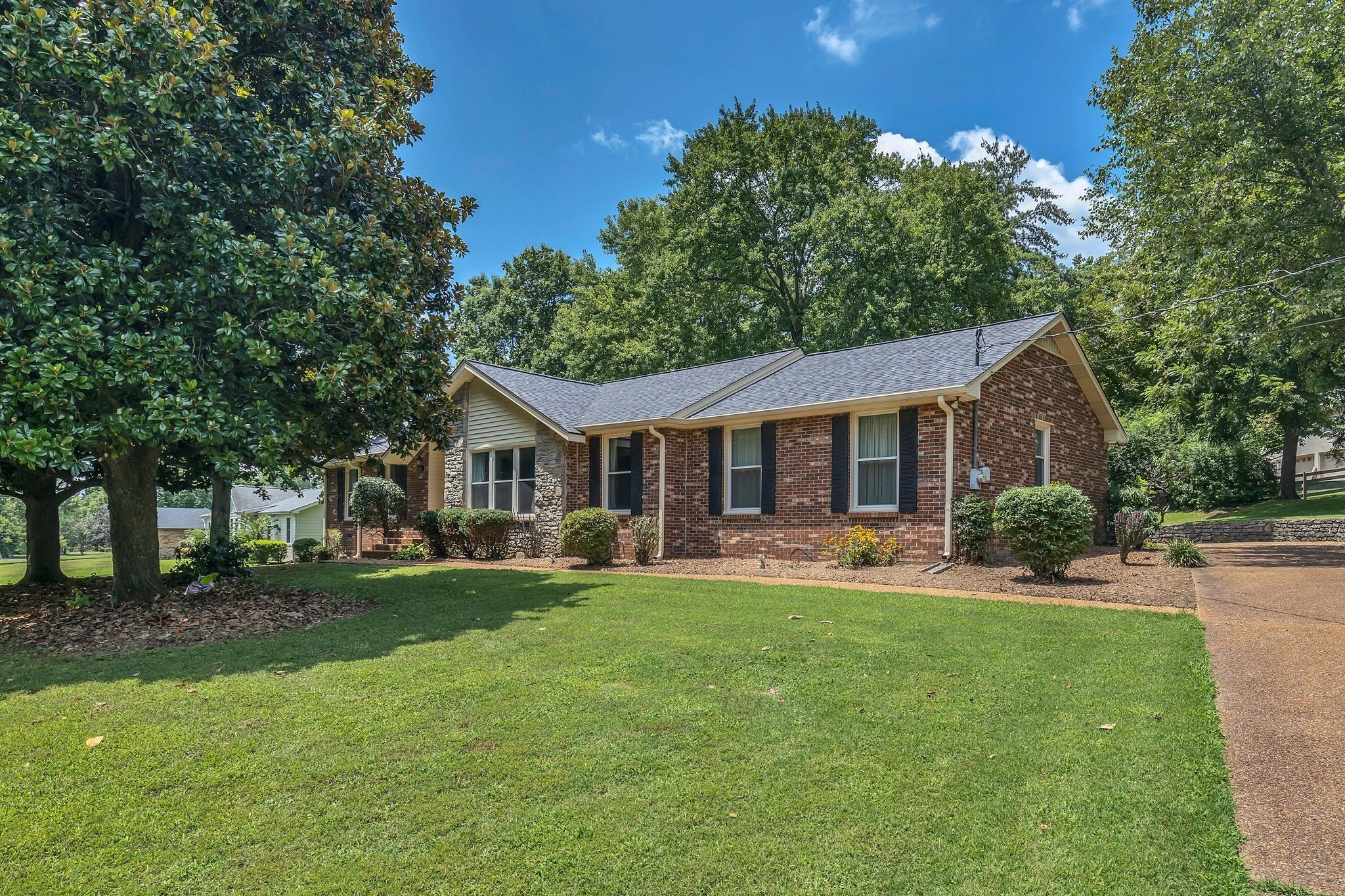 Photo of Listing #2963374